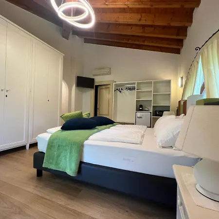 Steba House Savani Barbara Foresteria Lombarda * ロナート
